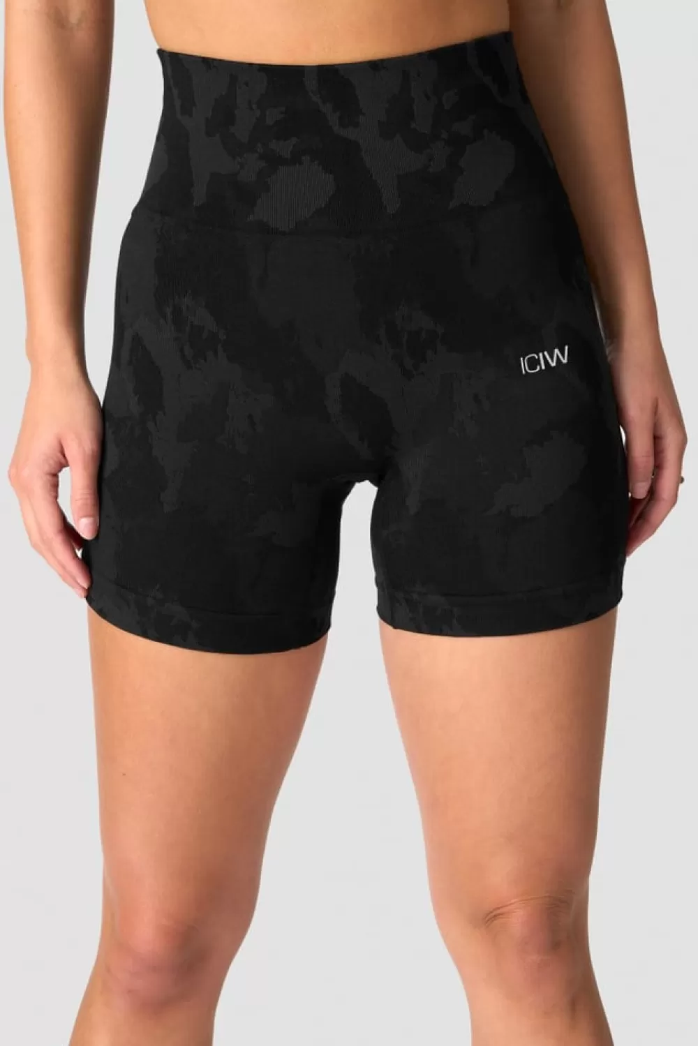 Women ICIW Camo Seamless Shorts Black