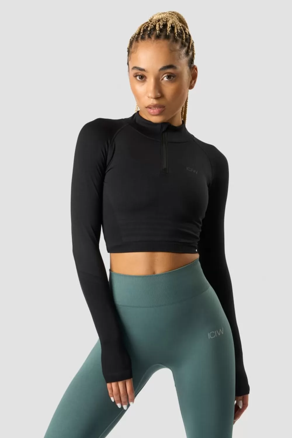 Women ICIW Define Cropped 1/4 Zip Black/Black