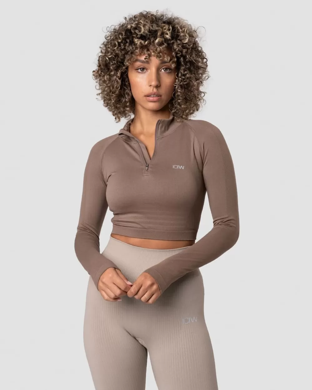 Women ICIW Define Cropped 1/4 Zip Desert Sand