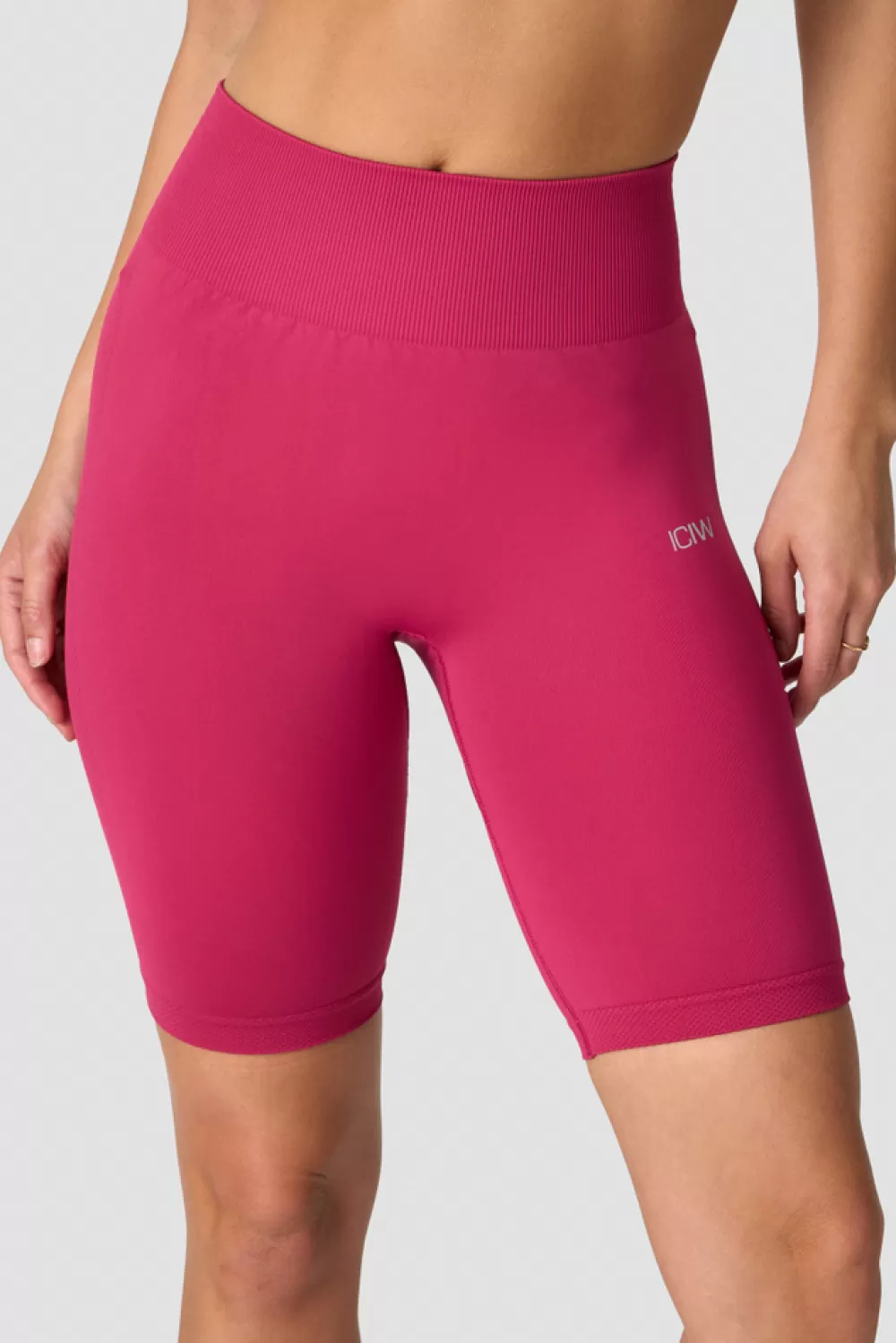 Women ICIW Define Seamless Biker Shorts Wmn Dark Pink