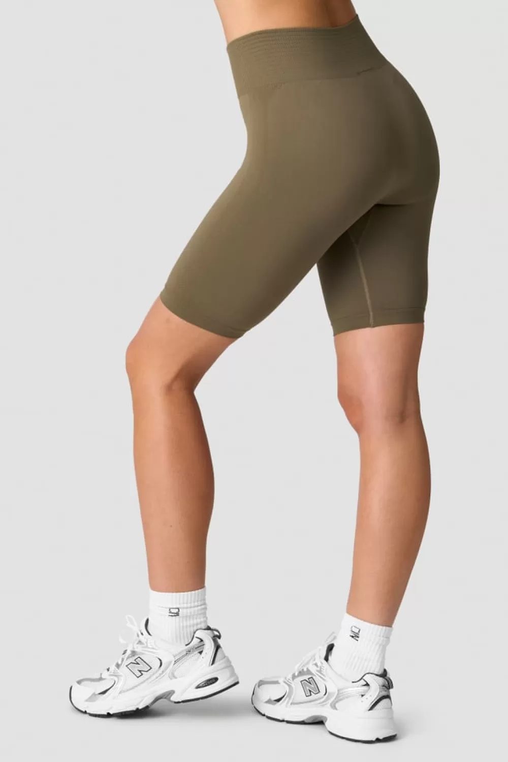 Women ICIW Define Seamless Biker Shorts Wmn Dark Sand