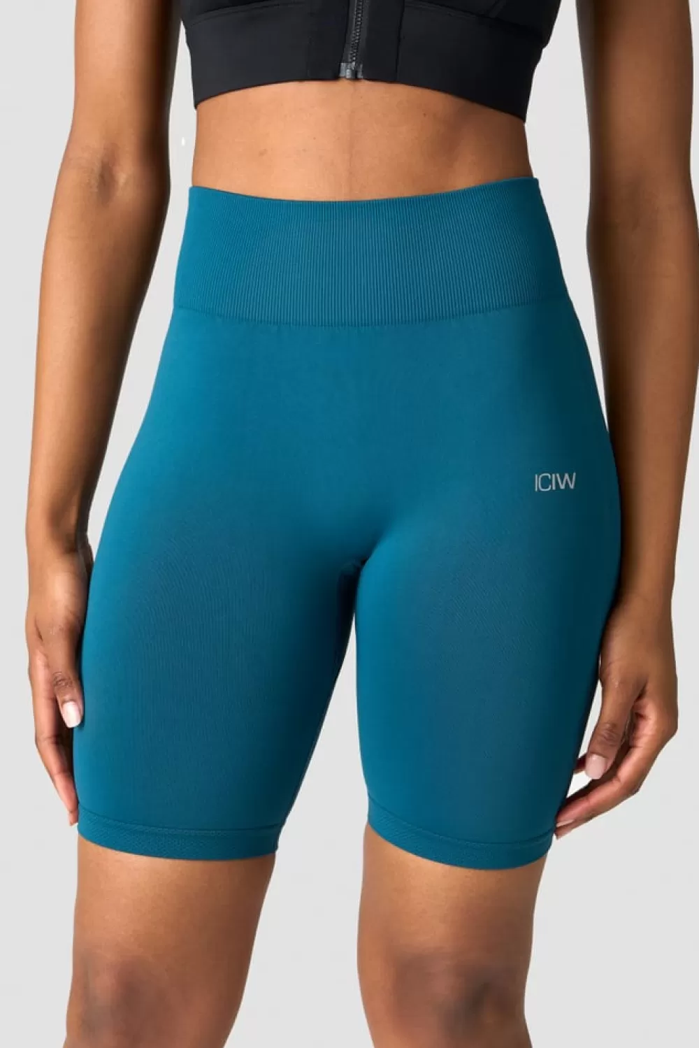 Women ICIW Define Seamless Biker Shorts Wmn Teal Blue