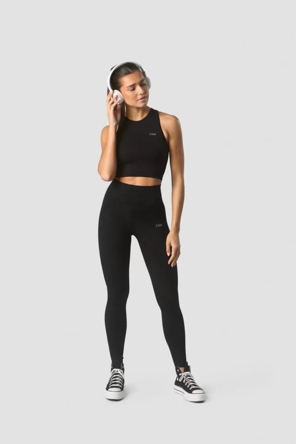 Women ICIW Define Seamless Cropped Tank Top Black