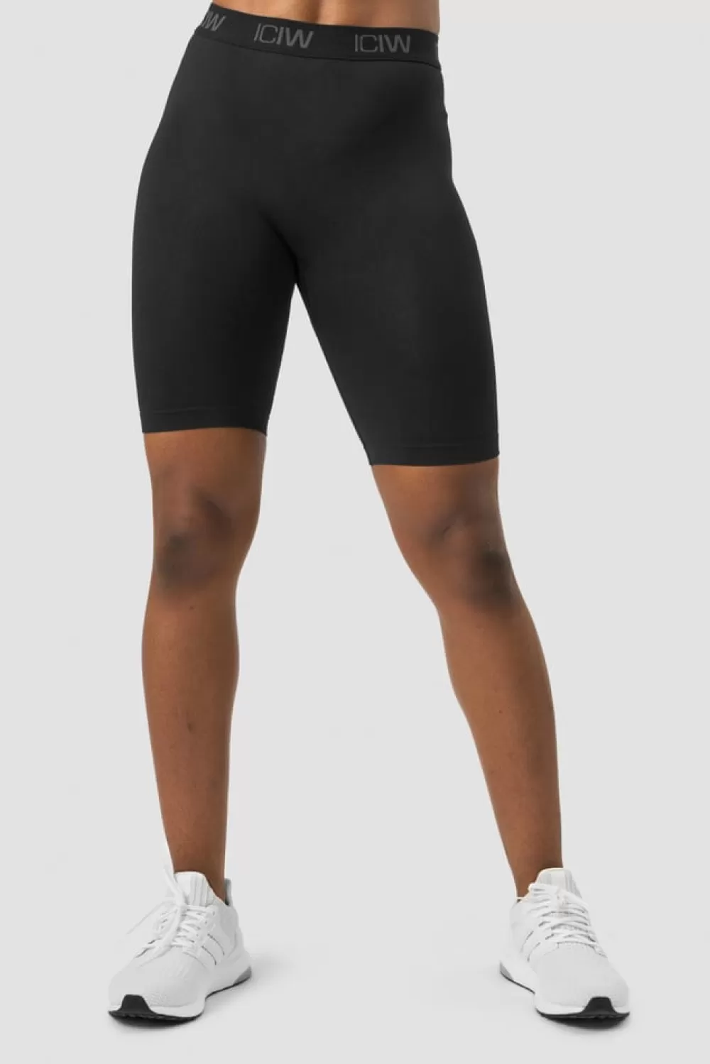 Women ICIW Define Seamless Logo Biker Shorts Black