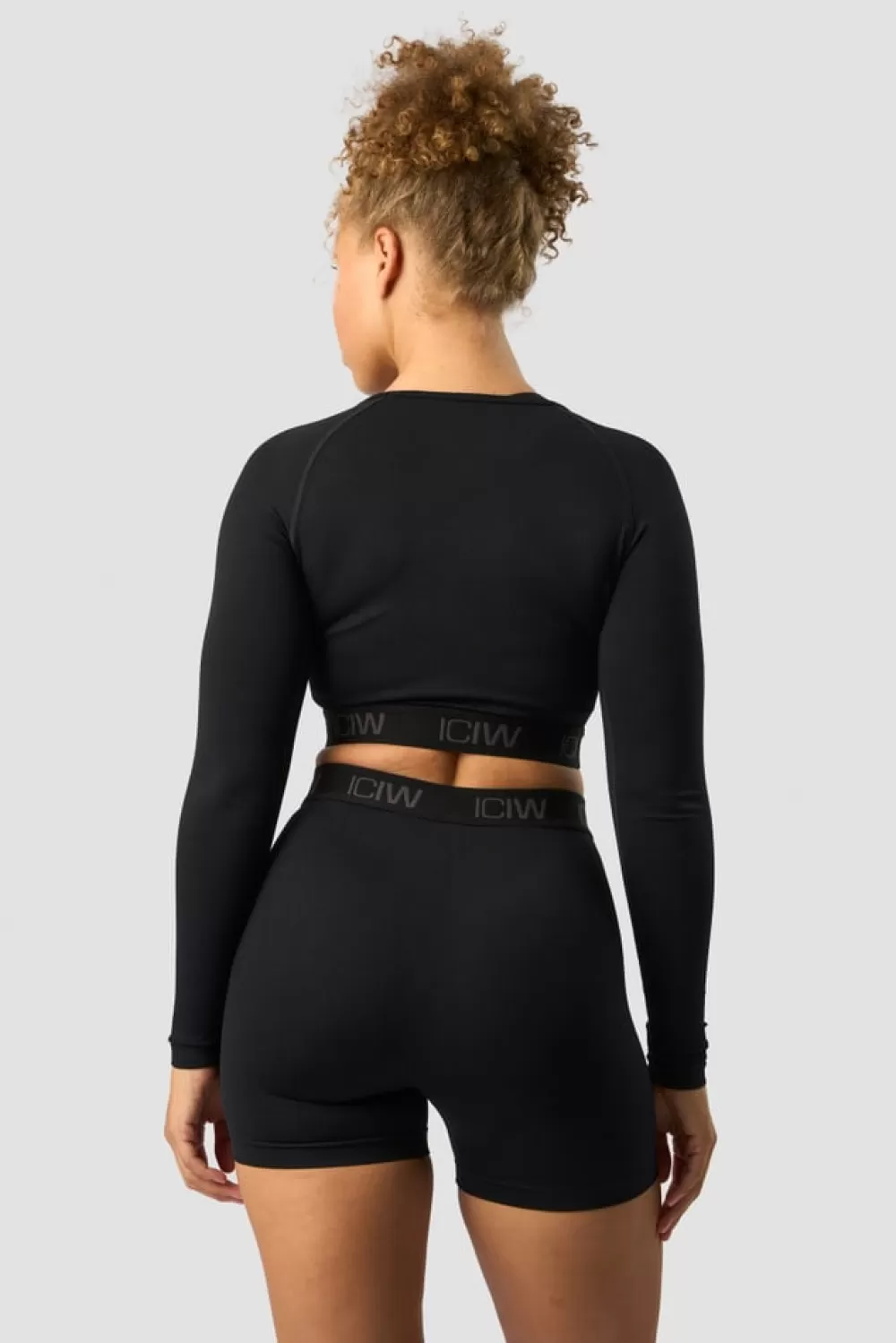 Women ICIW Define Seamless Logo Long Sleeve Crop Top Black