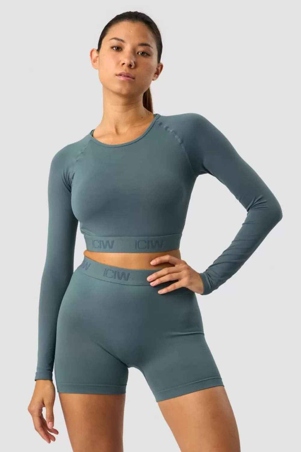 Women ICIW Define Seamless Logo Long Sleeve Crop Top Jungle Green