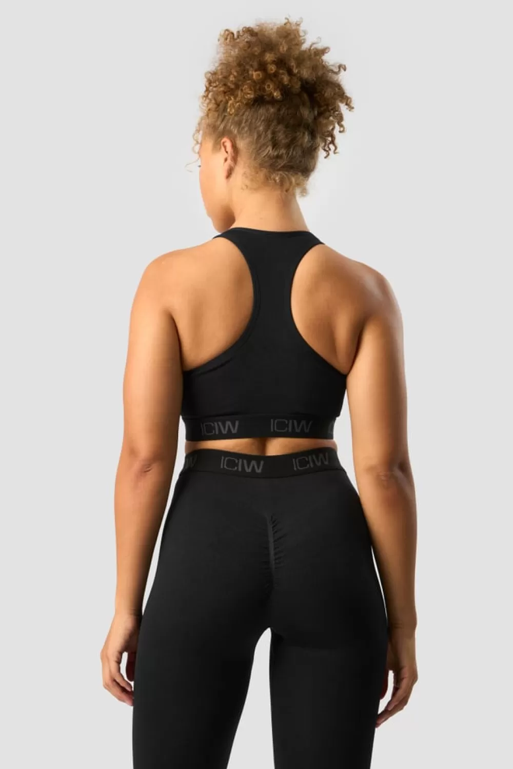 Women ICIW Define Seamless Logo Scrunch Sports Bra Black