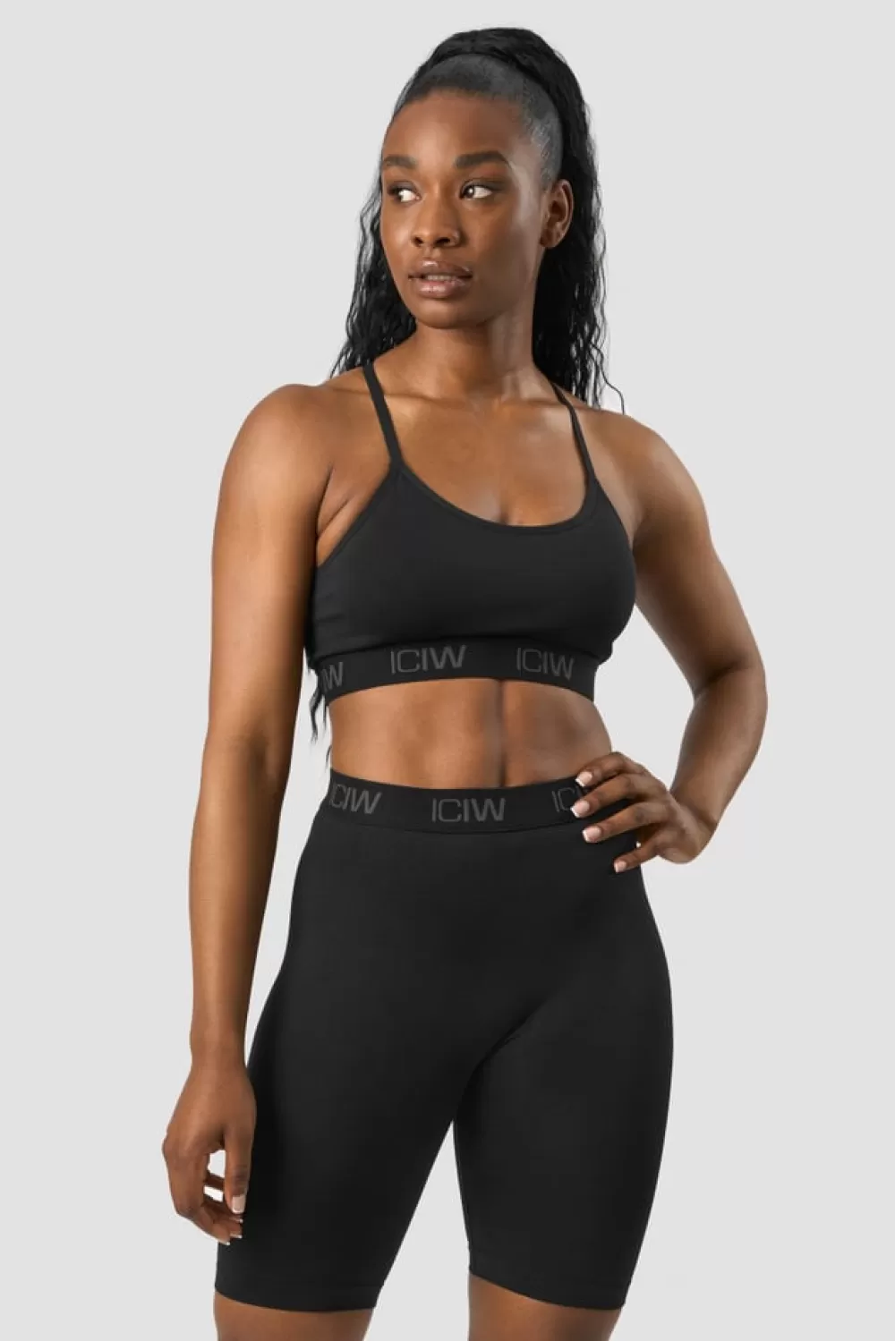 Women ICIW Define Seamless Logo Strappy Sports Bra Black