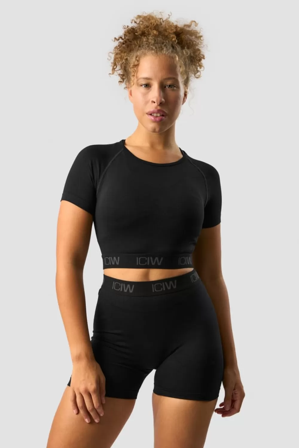 Women ICIW Define Seamless Logo T-shirt Crop Top Black