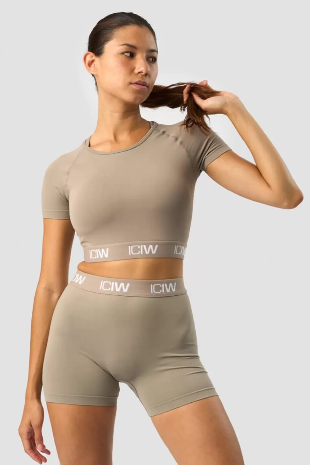 Women ICIW Define Seamless Logo T-shirt Crop Top Taupe