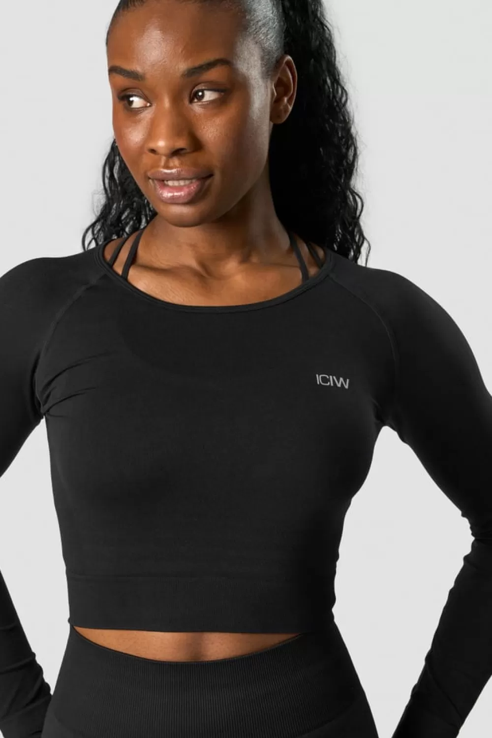 Women ICIW Define Seamless LS Crop Top Black Wmn