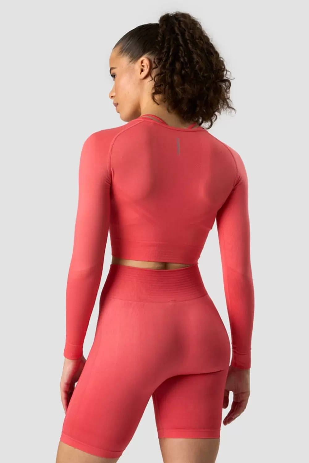 Women ICIW Define Seamless LS Crop Top Coral