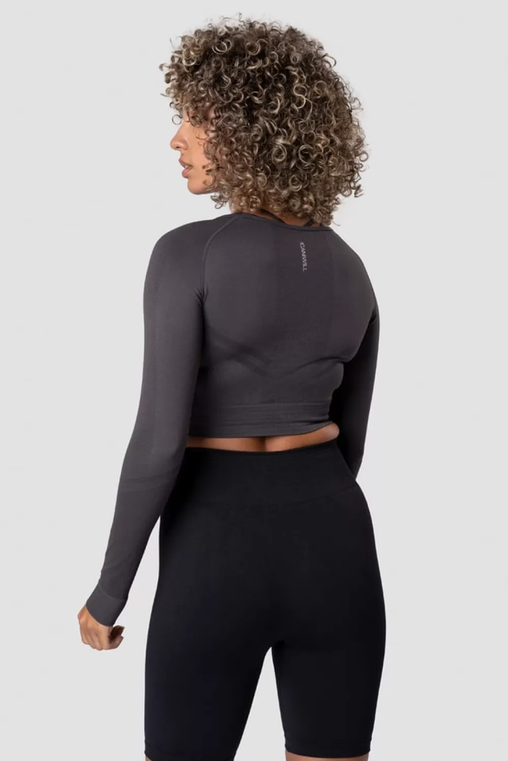 Women ICIW Define Seamless LS Crop Top Graphite Wmn