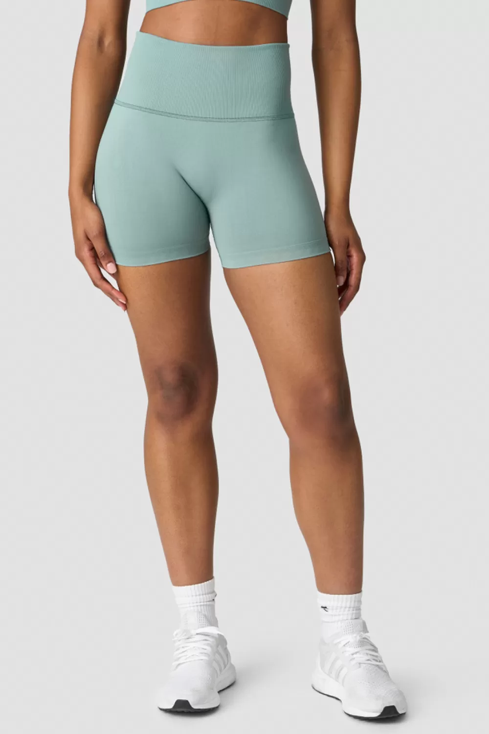 Women ICIW Define Seamless Pocket Shorts Wmn Fog Grey