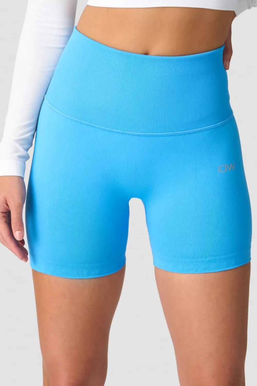 Women ICIW Define Seamless Pocket Shorts Wmn Pacific Blue