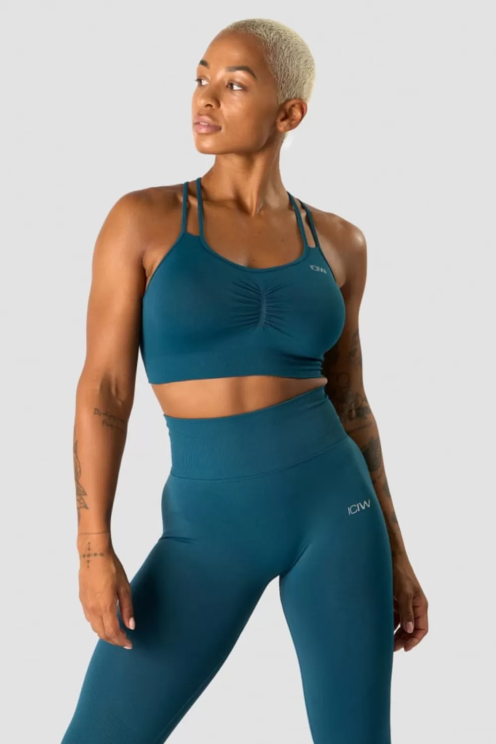 Women ICIW Define Seamless Scrunch Sports Bra Dk Teal