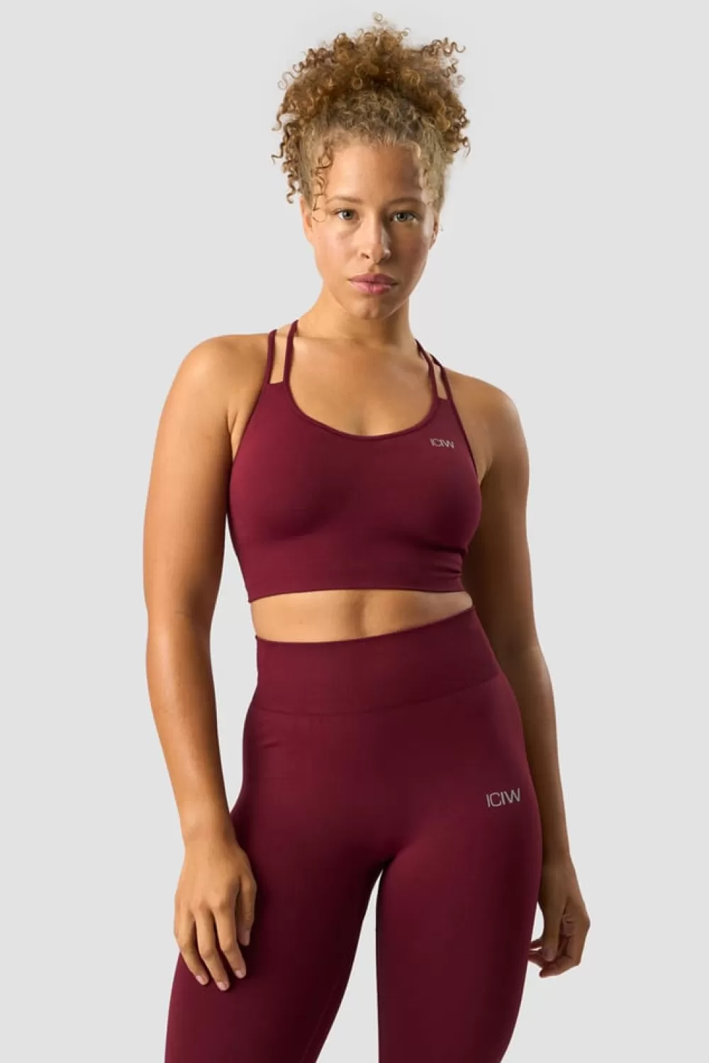 Women ICIW Define Seamless Sports Bra Burgundy