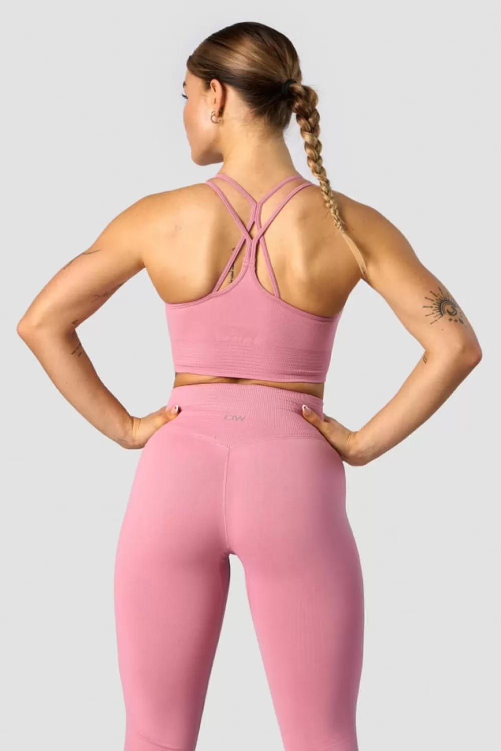 Women ICIW Define Seamless Sports Bra Dusty Pink