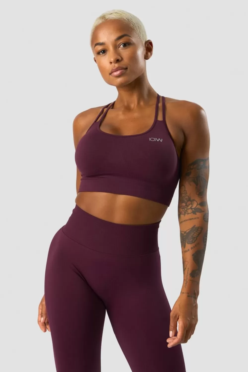 Women ICIW Define Seamless Sports Bra Maroon