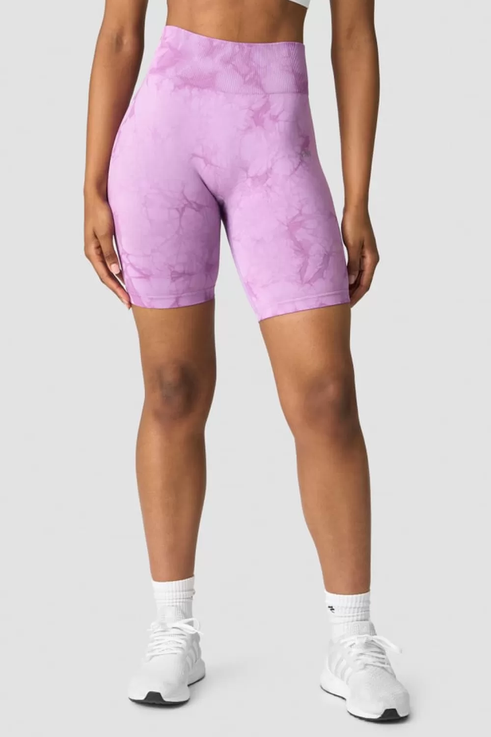 Women ICIW Define Seamless Tie Dye Biker Shorts Lavender