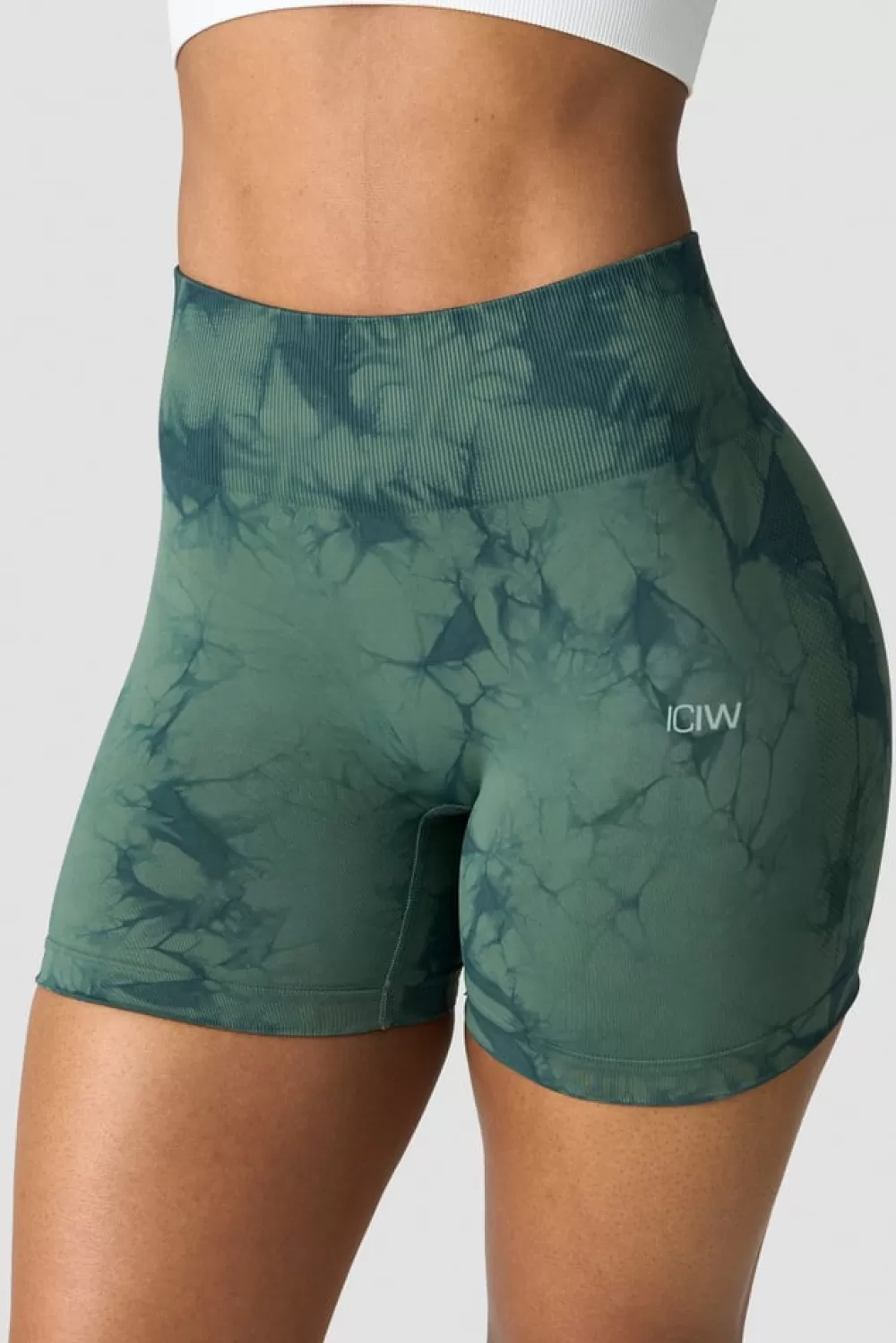 Women ICIW Define Seamless Tie Dye Shorts Wmn Dark Green