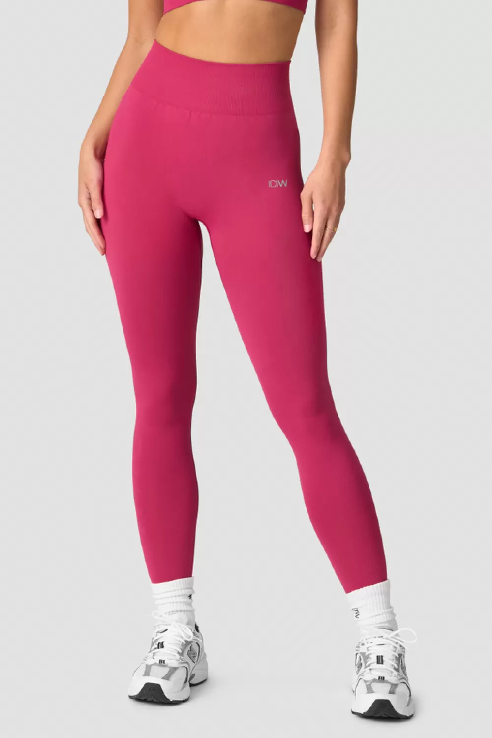 Women ICIW Define Seamless Tights Dark Pink