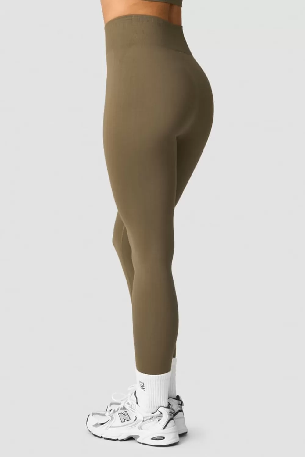 Women ICIW Define Seamless Tights Dark Sand