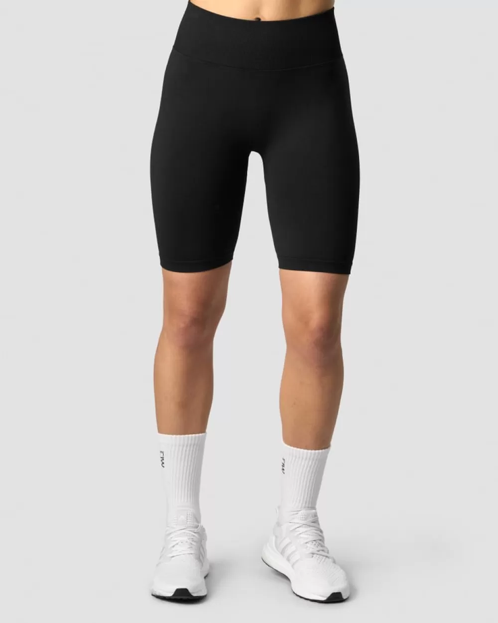 Women ICIW Define Seamless V-shape Biker Shorts Black