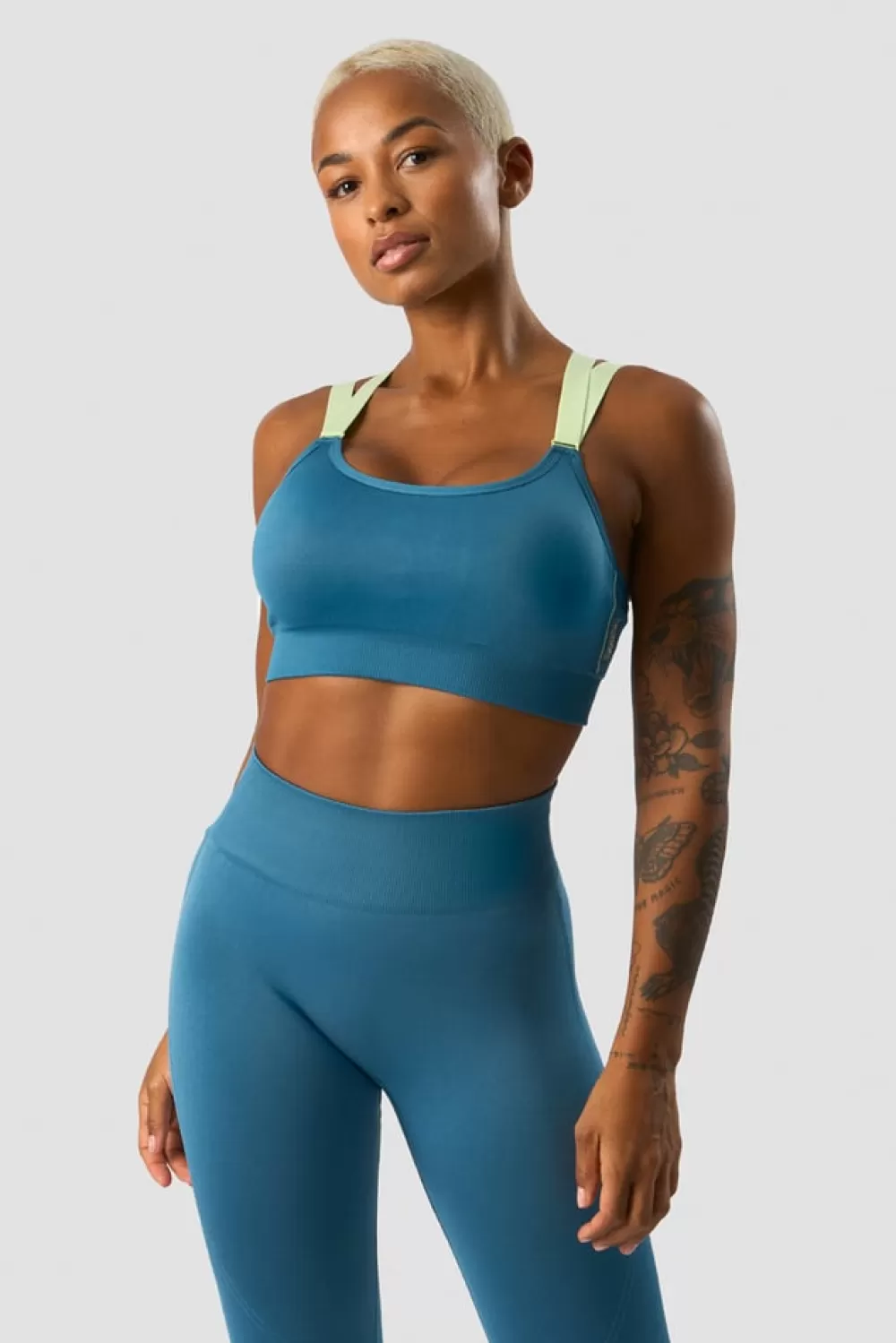 Women ICIW Deluxe Seamless Adjustable Sports Bra Teal