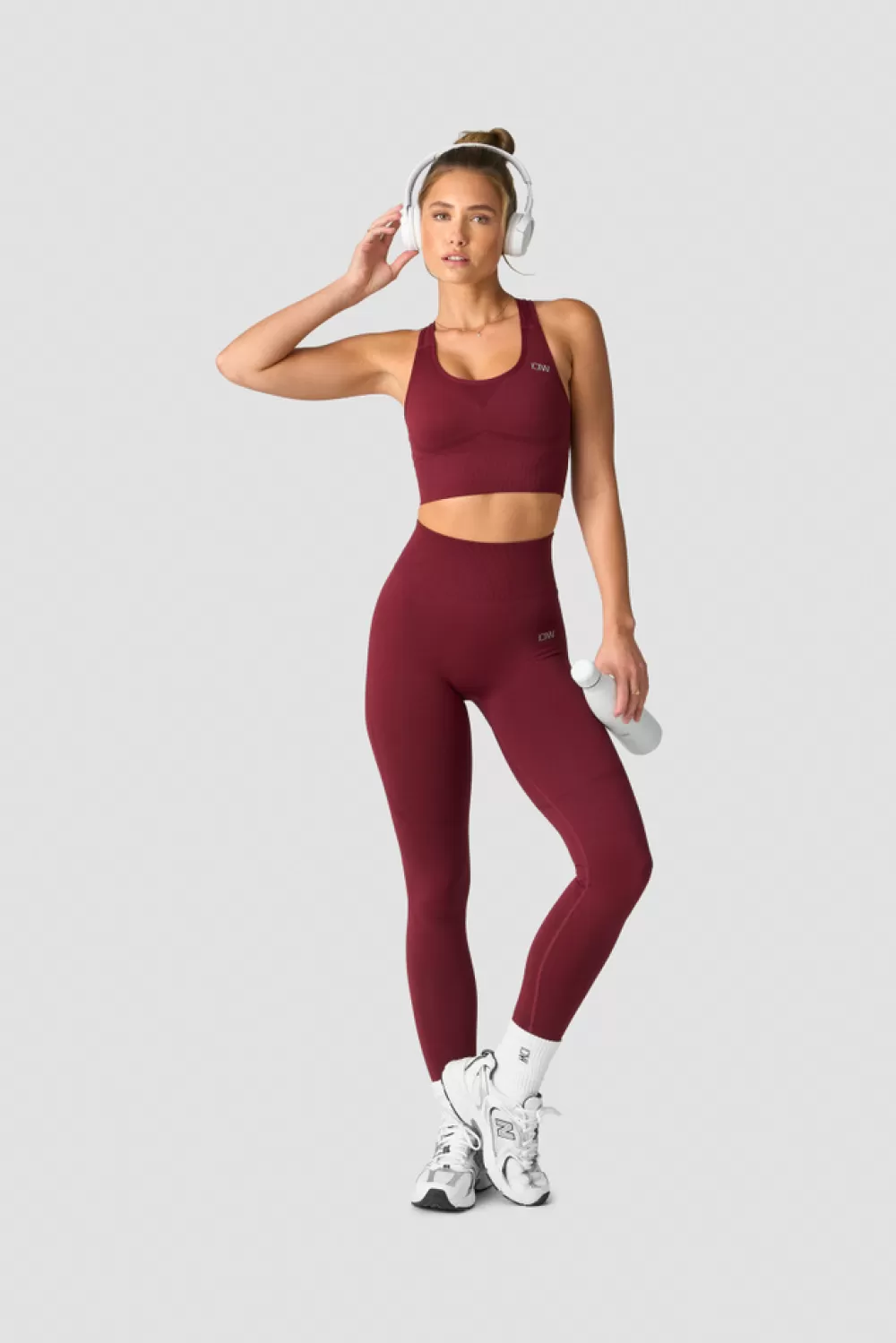 Women ICIW Divine Seamless Sports Bra Burgundy