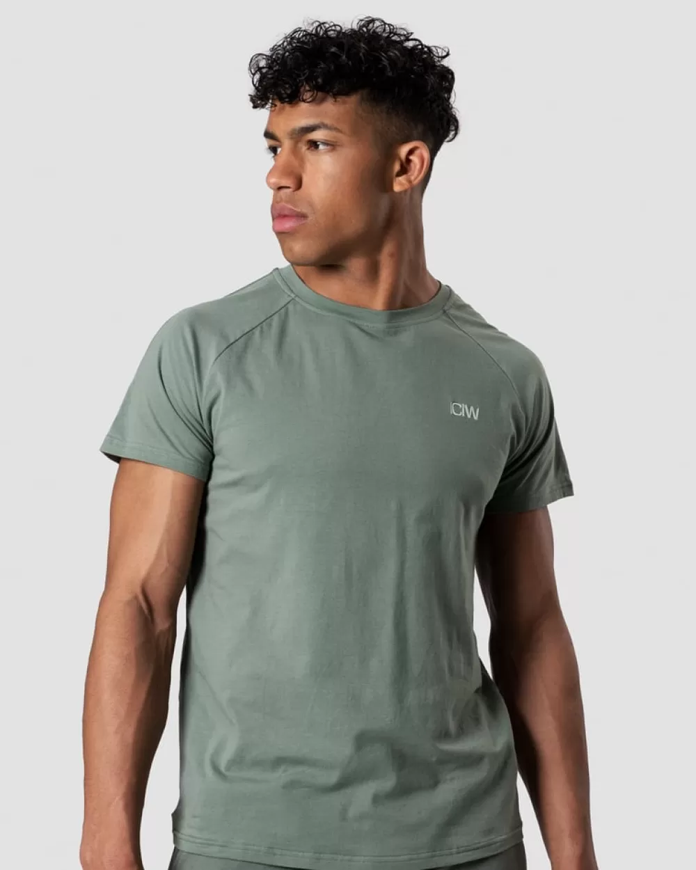 ICIW Essential Tee Racing Green Men