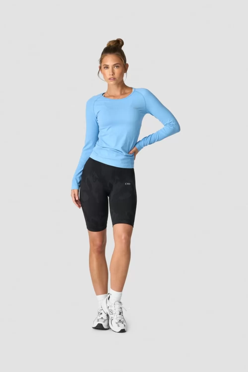 Women ICIW Everyday Seamless LS Dove Blue