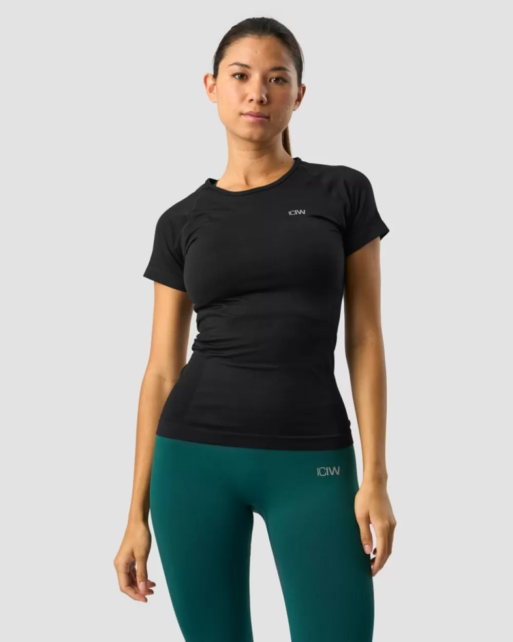 Women ICIW Everyday Seamless T-shirt Black