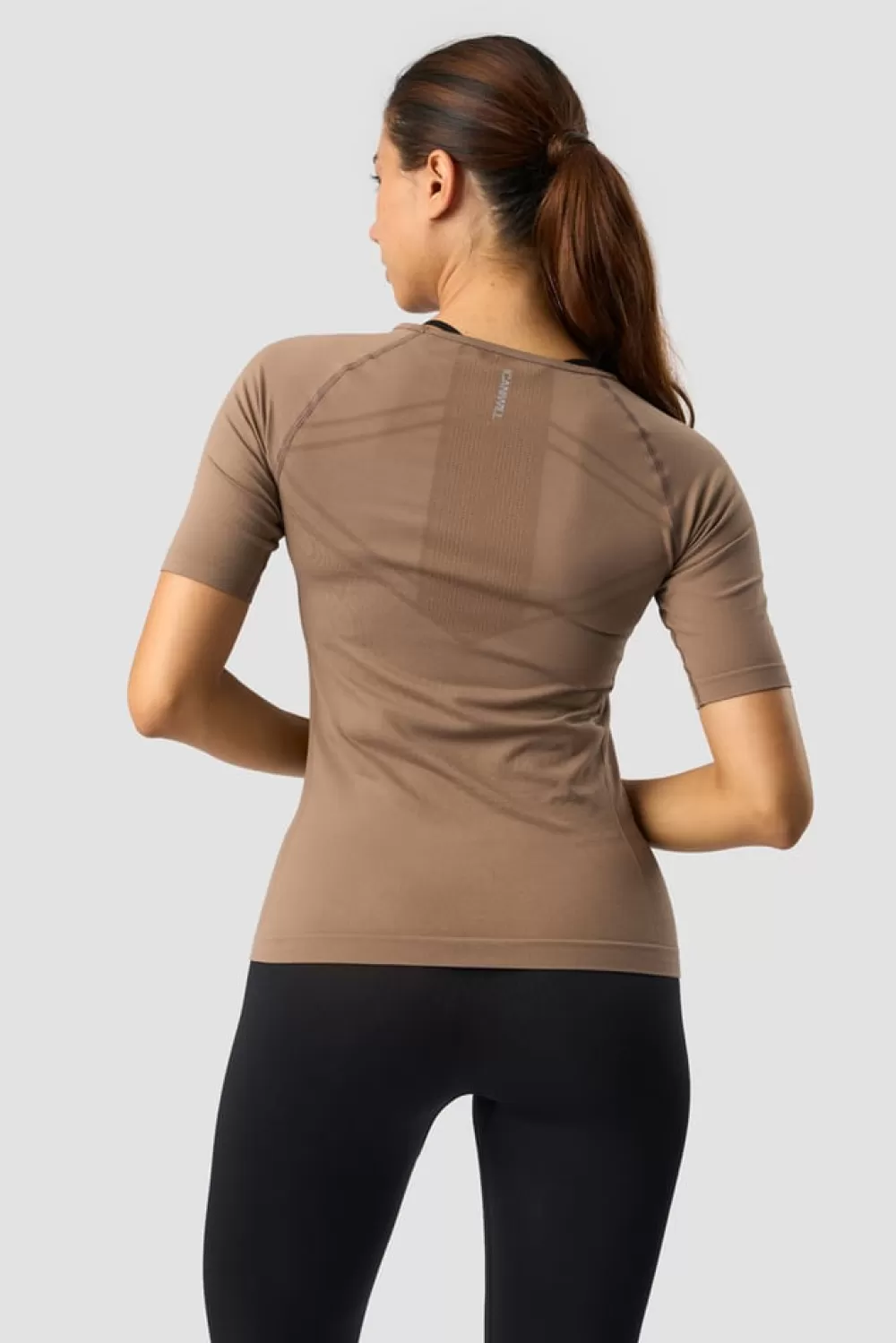 Women ICIW Everyday Seamless T-shirt Mid Sleeve Desert Sand