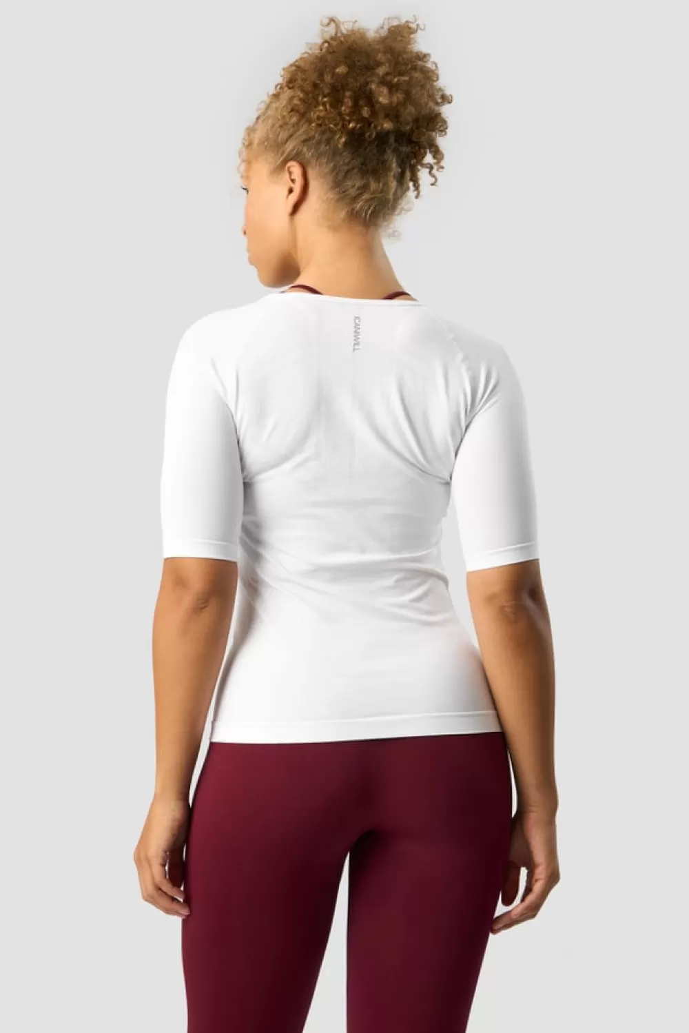 Women ICIW Everyday Seamless T-shirt Mid Sleeve White