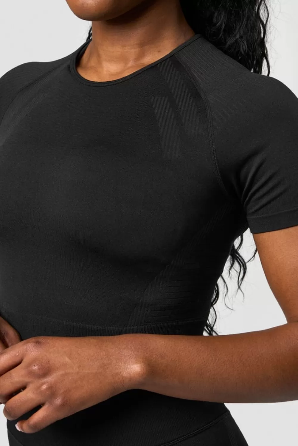 Women ICIW Impact Seamless Cropped T-shirt Black