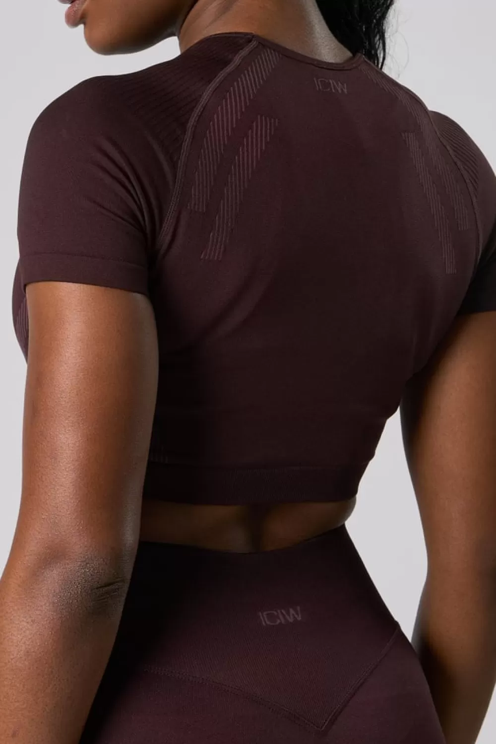 Women ICIW Impact Seamless Cropped T-shirt Burgundy