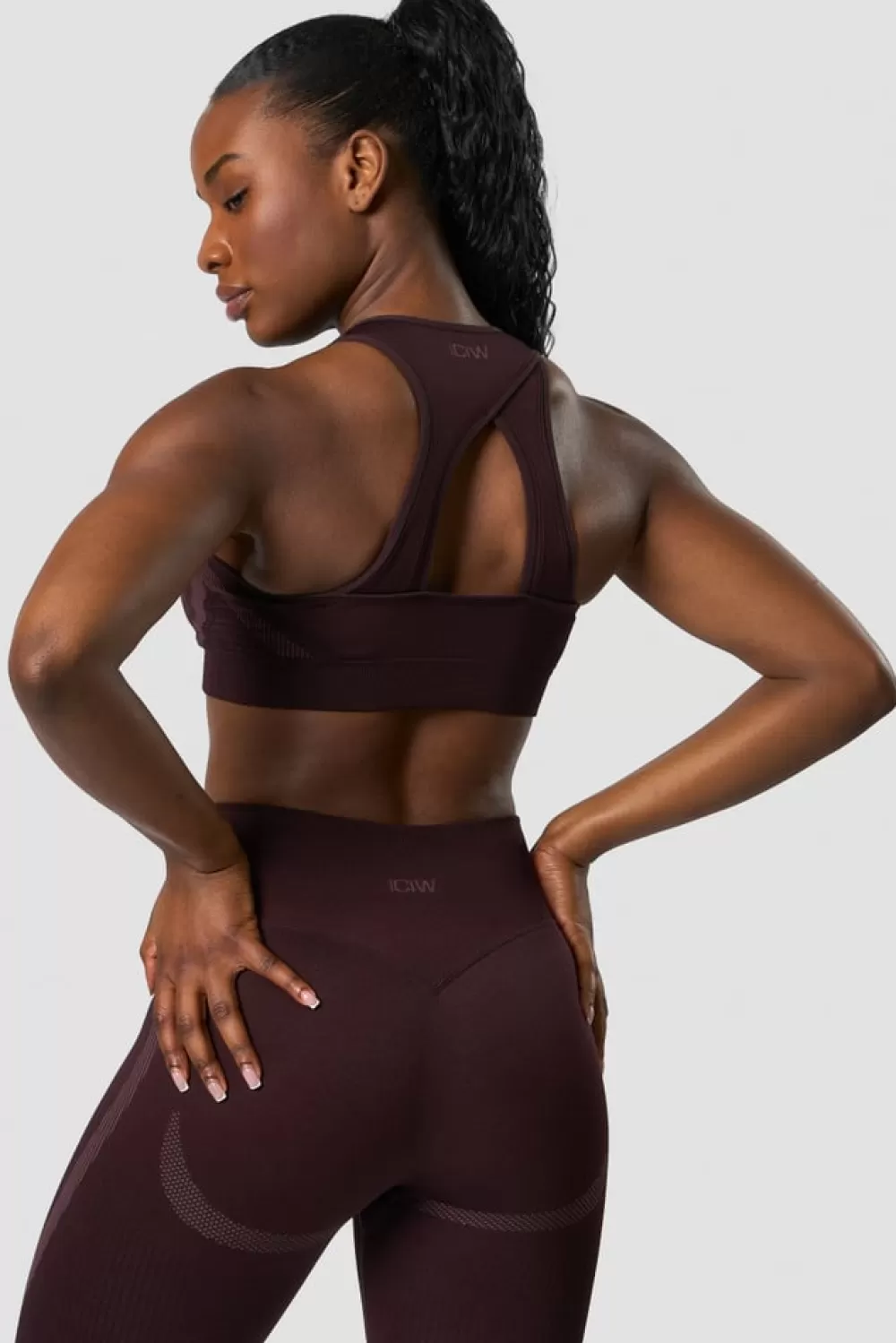 Women ICIW Impact Seamless Sports Bra Burgundy