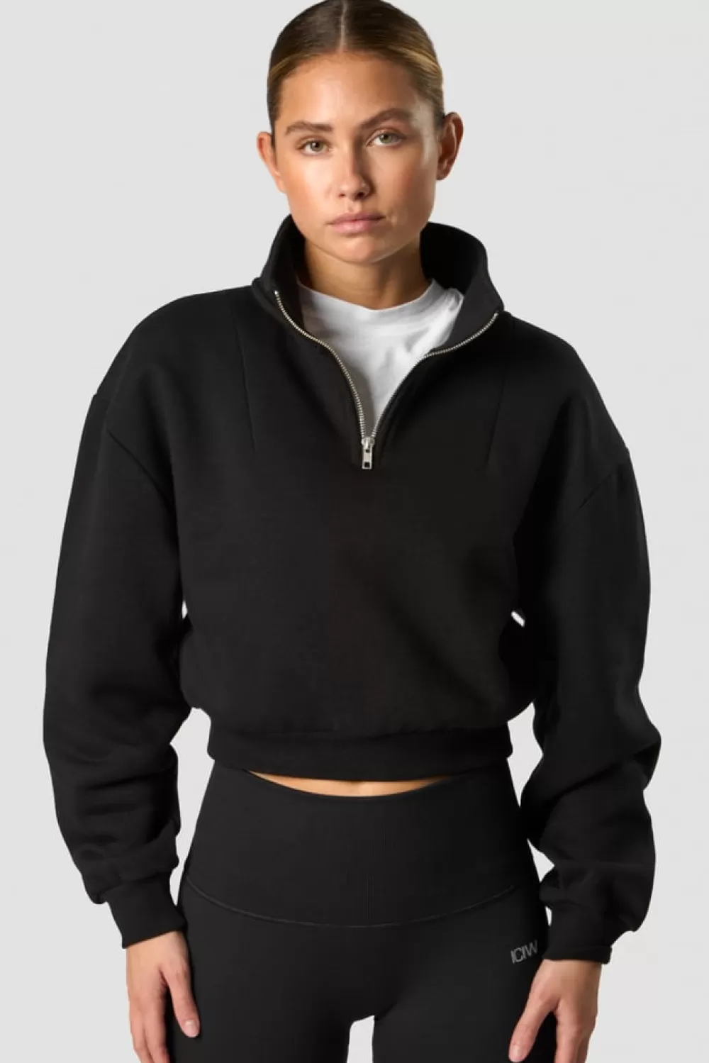 Women ICIW Nimble Cropped 1/4 Zip Black