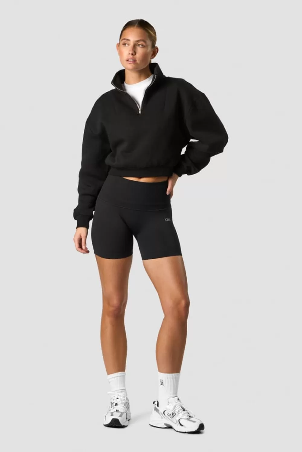 Women ICIW Nimble Cropped 1/4 Zip Black