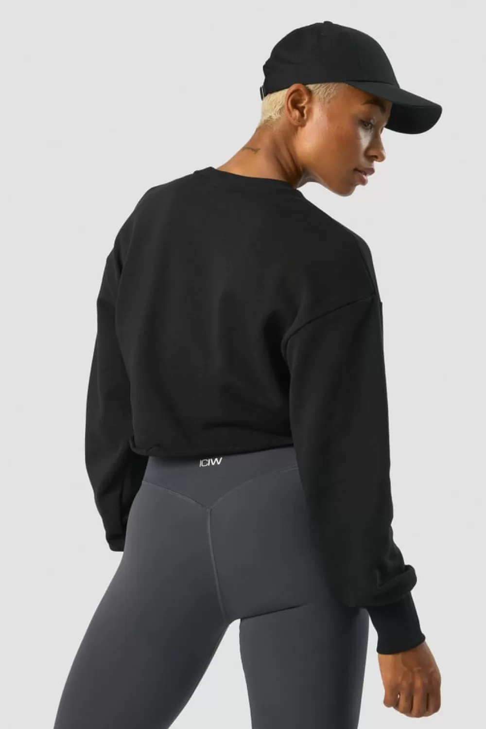 Women ICIW Nimble Cropped Crewneck Black