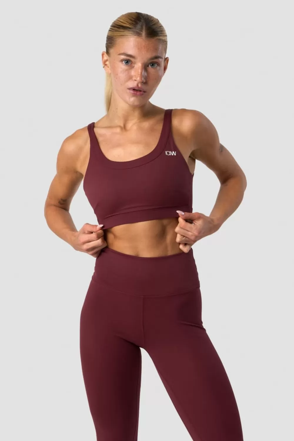 Women ICIW Nimble Sports Bra Burgundy