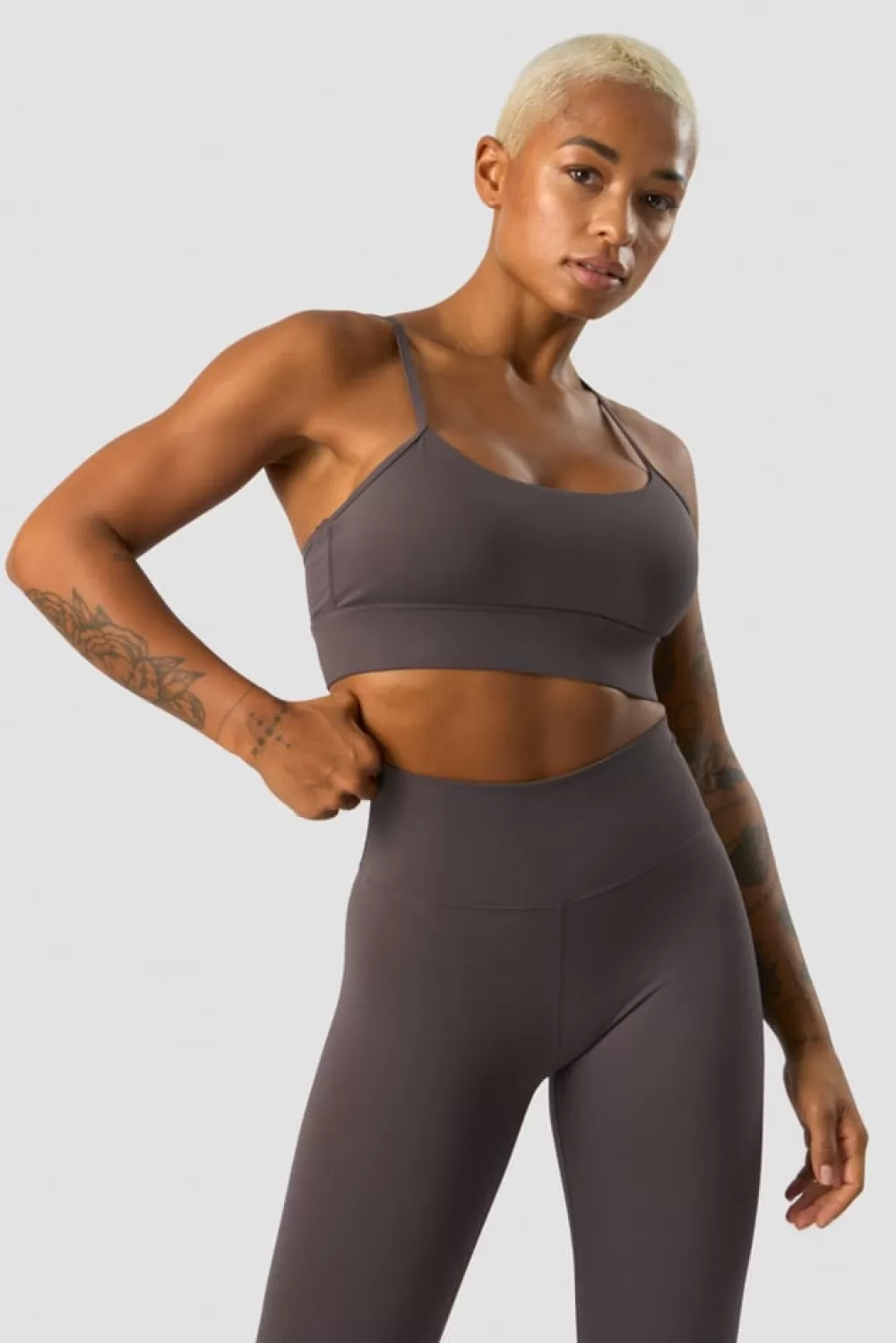 Women ICIW Nimble Strappy Sports Bra Clay