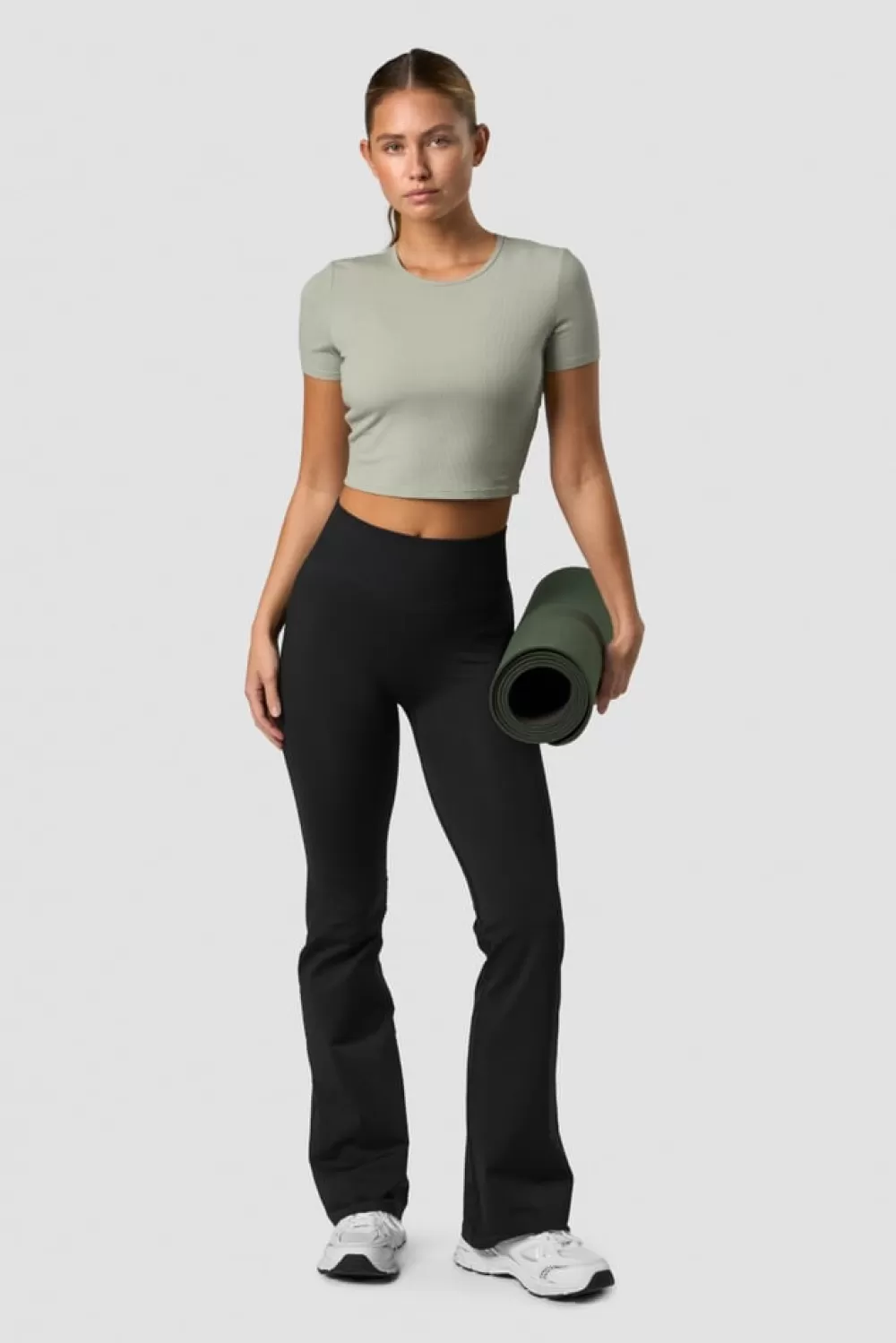 Women ICIW Recharge Cropped T-shirt Wmn Faded Green