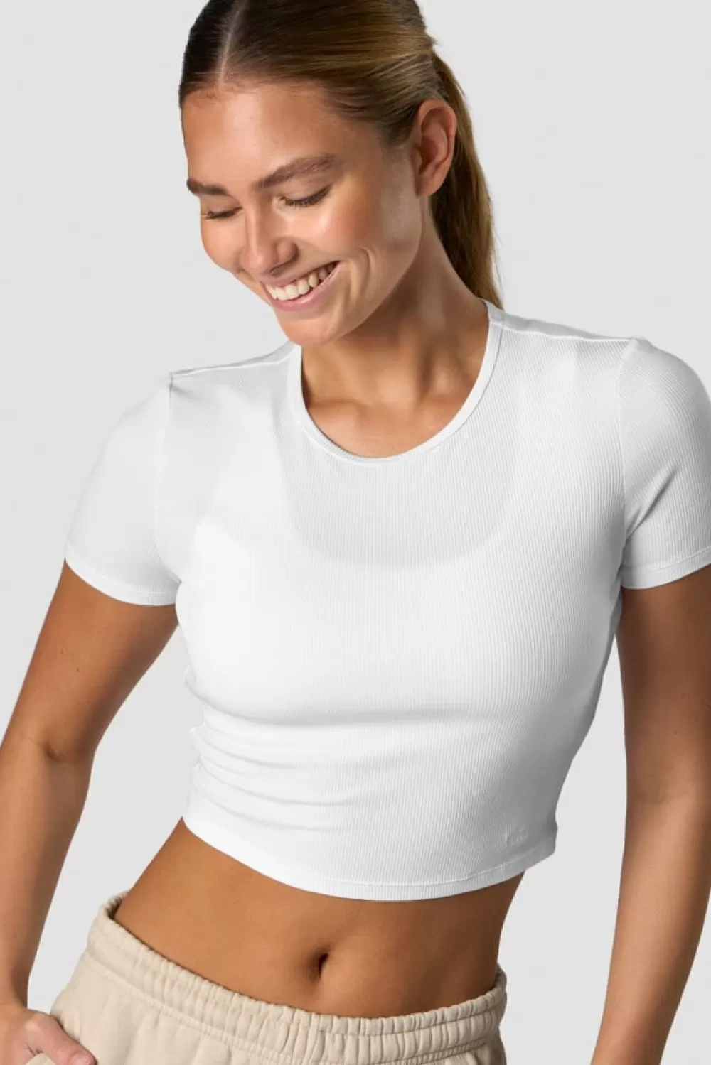 Women ICIW Recharge Cropped T-shirt Wmn White