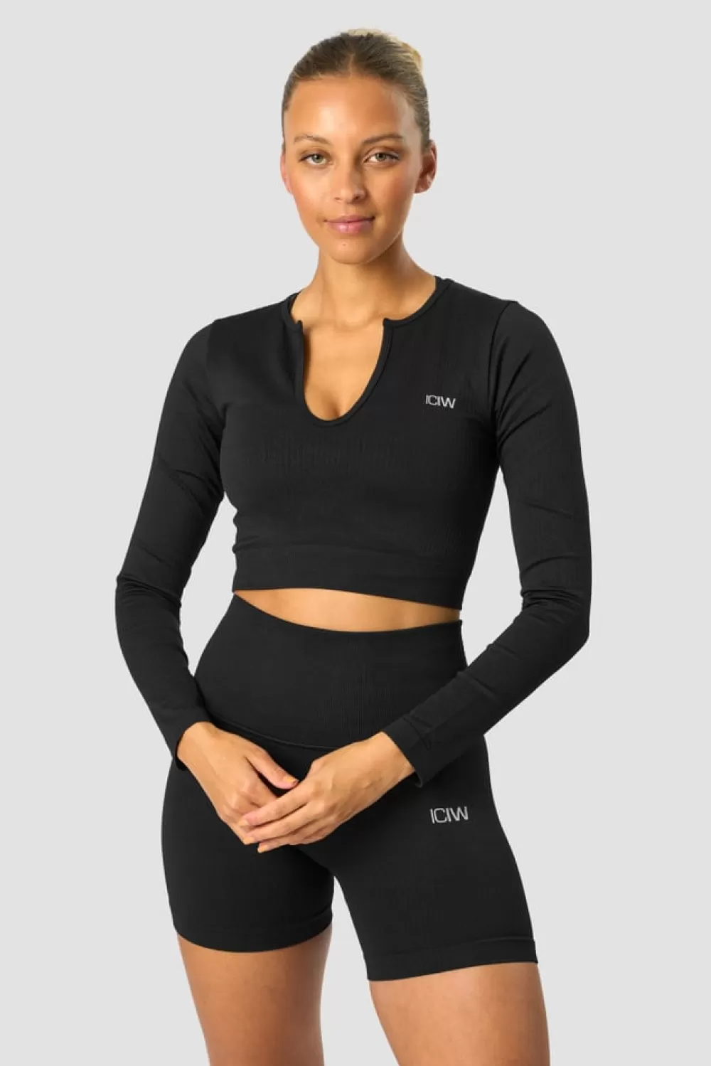 Women ICIW Ribbed Define Seamless Cropped Long Sleeve Black