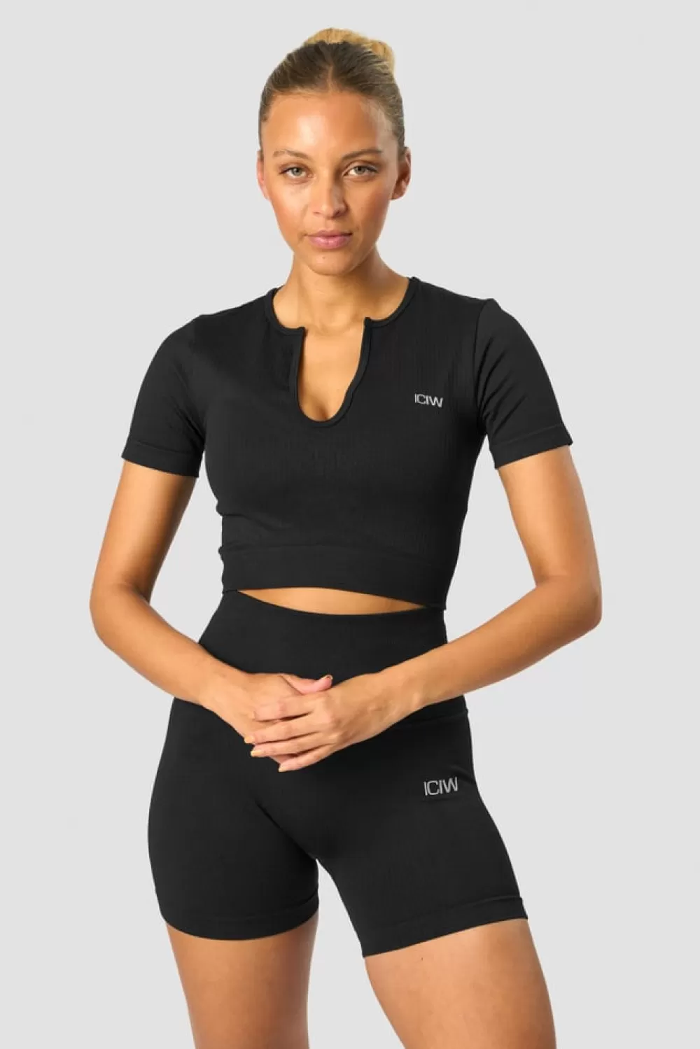 Women ICIW Ribbed Define Seamless Cropped T-shirt Black