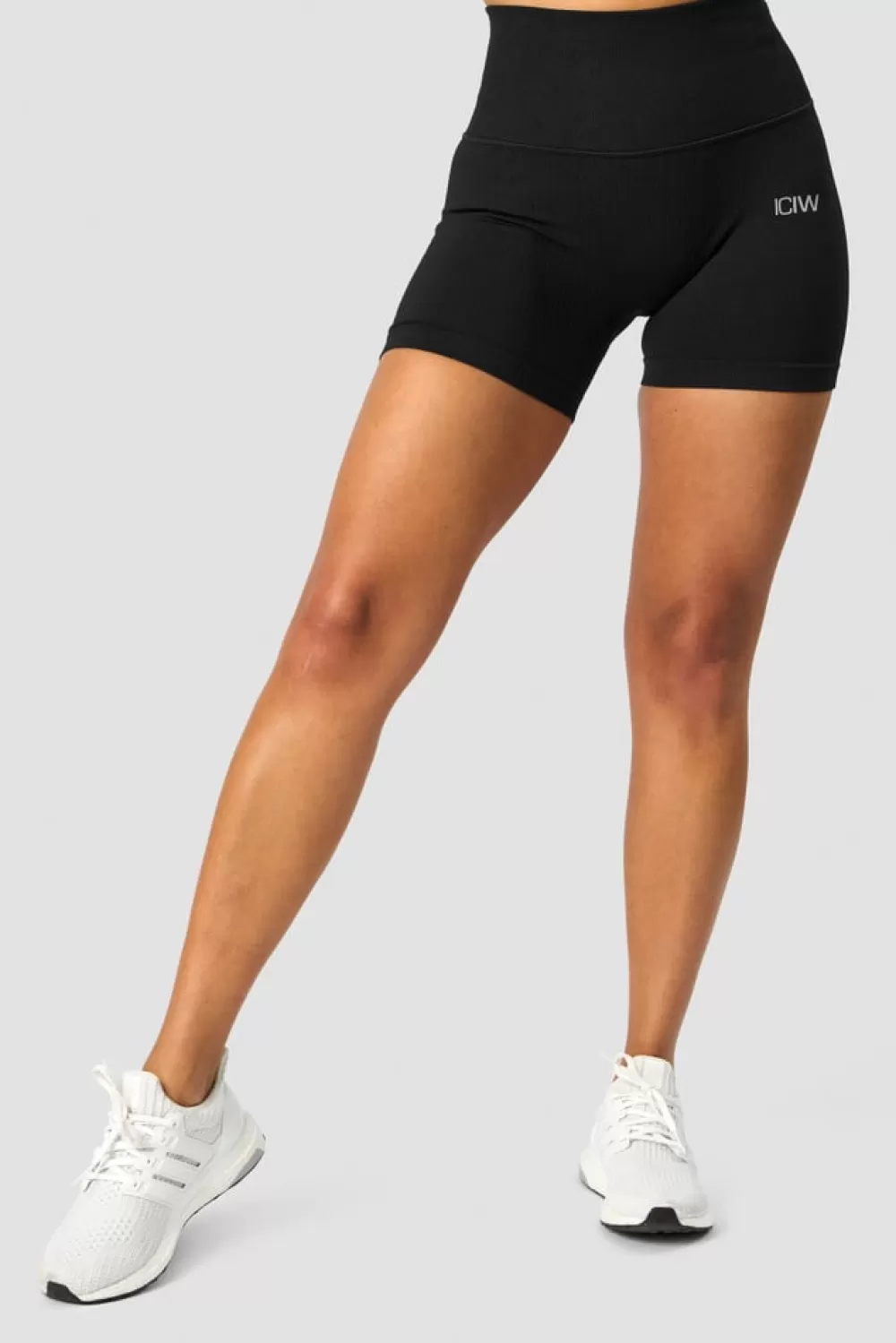 Women ICIW Ribbed Define Seamless Pocket Shorts Black