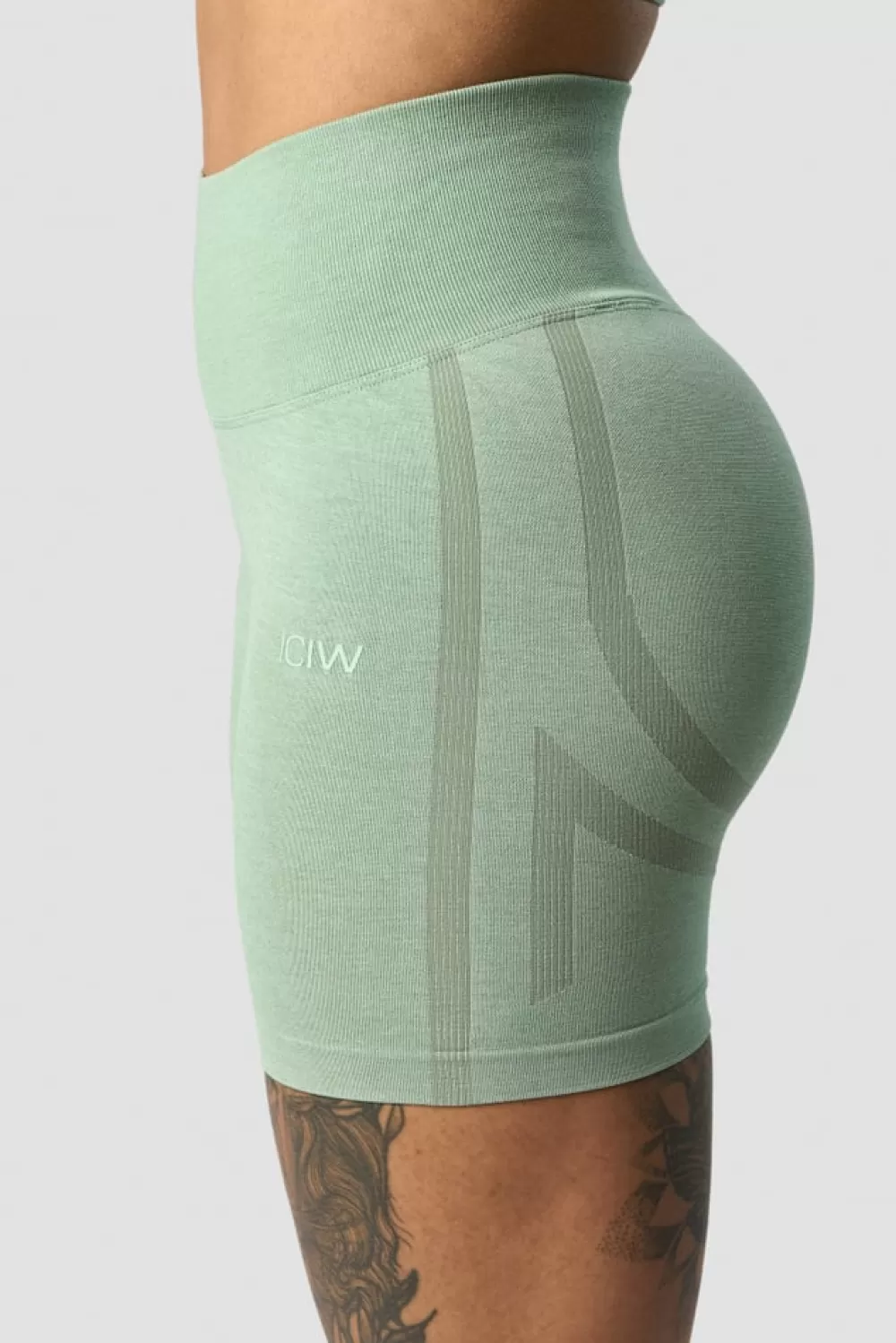 Women ICIW Rush Seamless Shorts Ice Green Melange