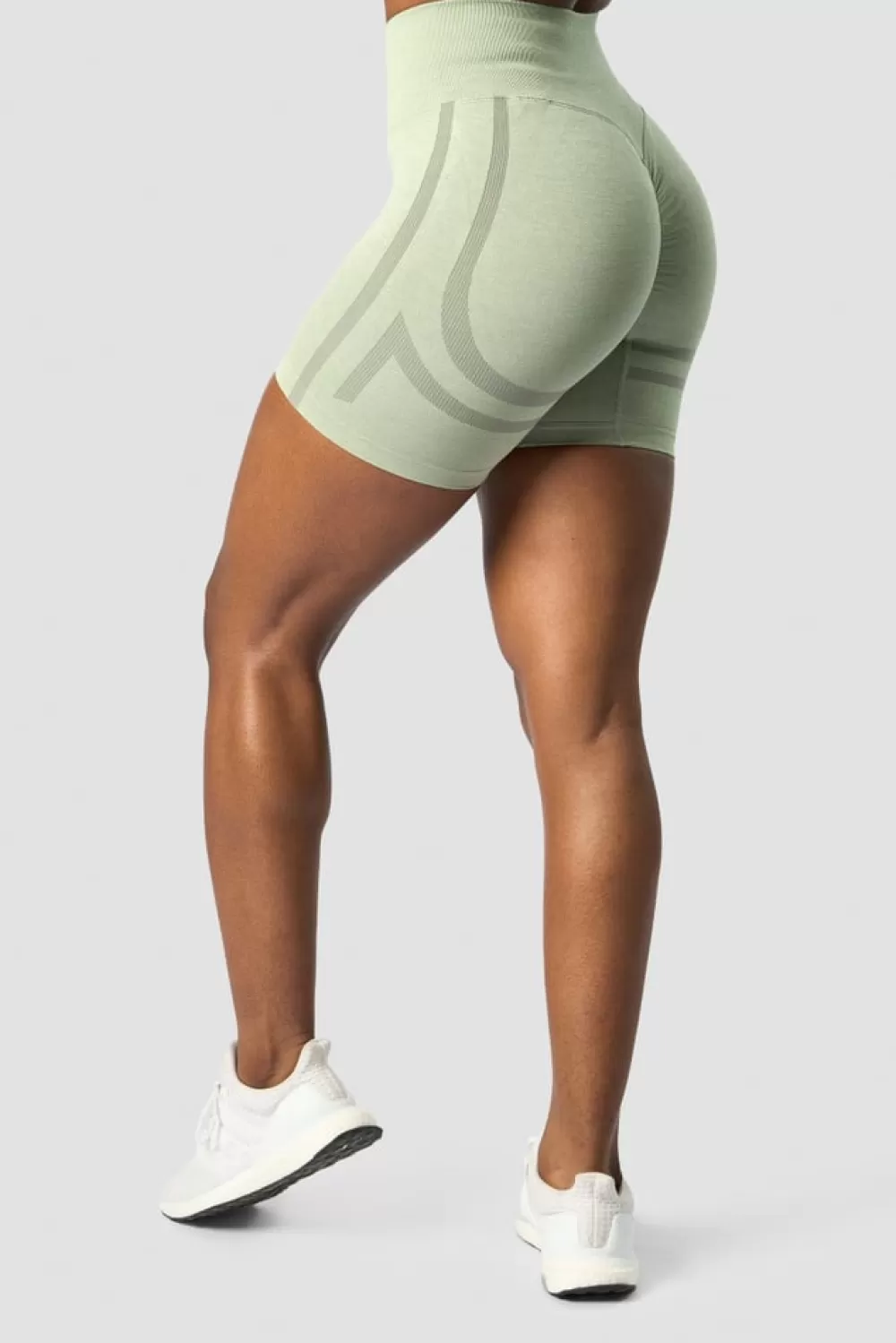 Women ICIW Rush Seamless Shorts Sage Green